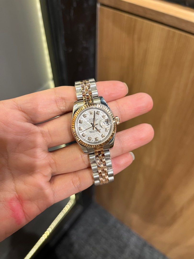 Datejust 26mm (Category: Luxury Watches) located in Marikina City. Submitted by yaniyanyan (Listing ID 1392393385, Image 1). Description: ROLEX Datejust 26 Meteorite w/ Dias • Ref 179171 • Yr 2015 • w/ Original Papers.