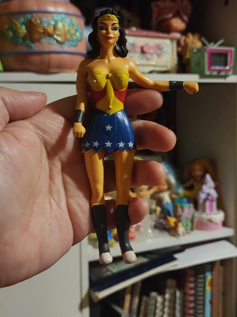 DC Wonder Woman Bendable Figure (Category: Figurines & Statues) located in Manila. Submitted by RetroRainbowChaser (Listing ID 1392442133, Image 2). Description: Letting go of my Wonder Woman DC comics bendable figure. Needs a bit of cleaning and has minor paint chips that are hardly noticeable. Selling as is. MOP GCASH or BPI or GoTyme.
