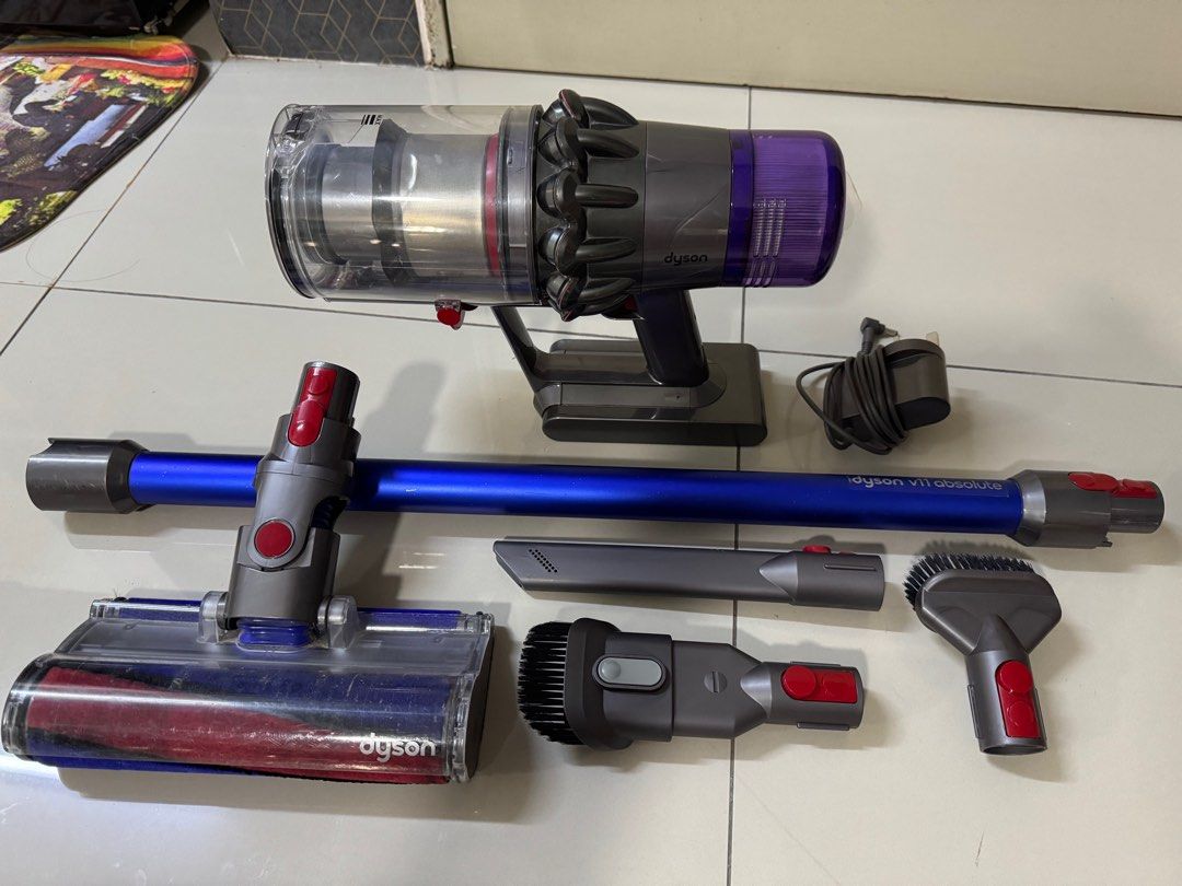 dyson v11 absolute fault, TV & Home Appliances, Vacuum Cleaner