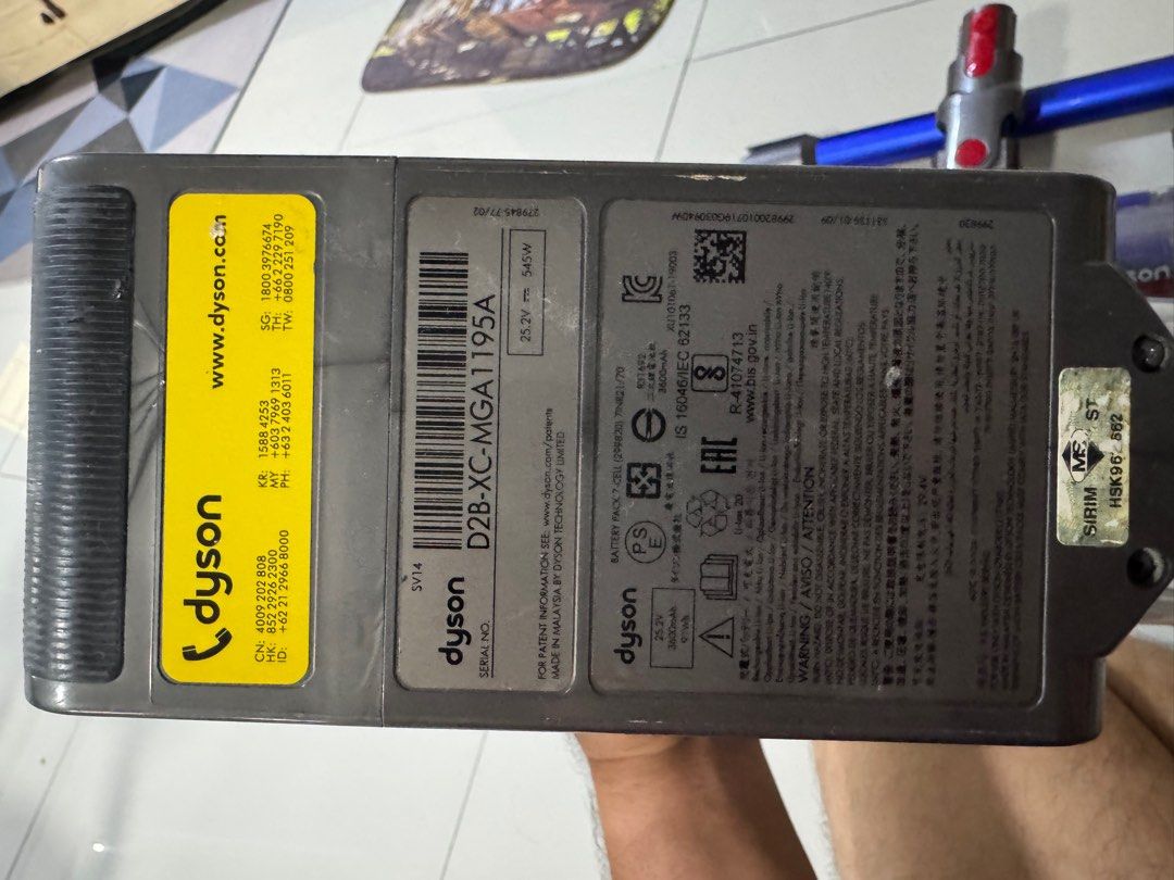 dyson v11 absolute fault, TV & Home Appliances, Vacuum Cleaner