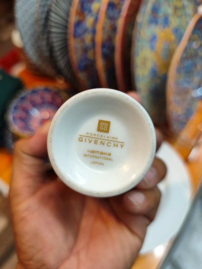 Givenchy Yamaka Japan Tea Cup (Category: Coffee & Tea Tableware) located in Compostela. Submitted by fashiondeamar (Listing ID 1392443326, Image 2). Description: Givenchy Yamaka Japan Tea Cup.
