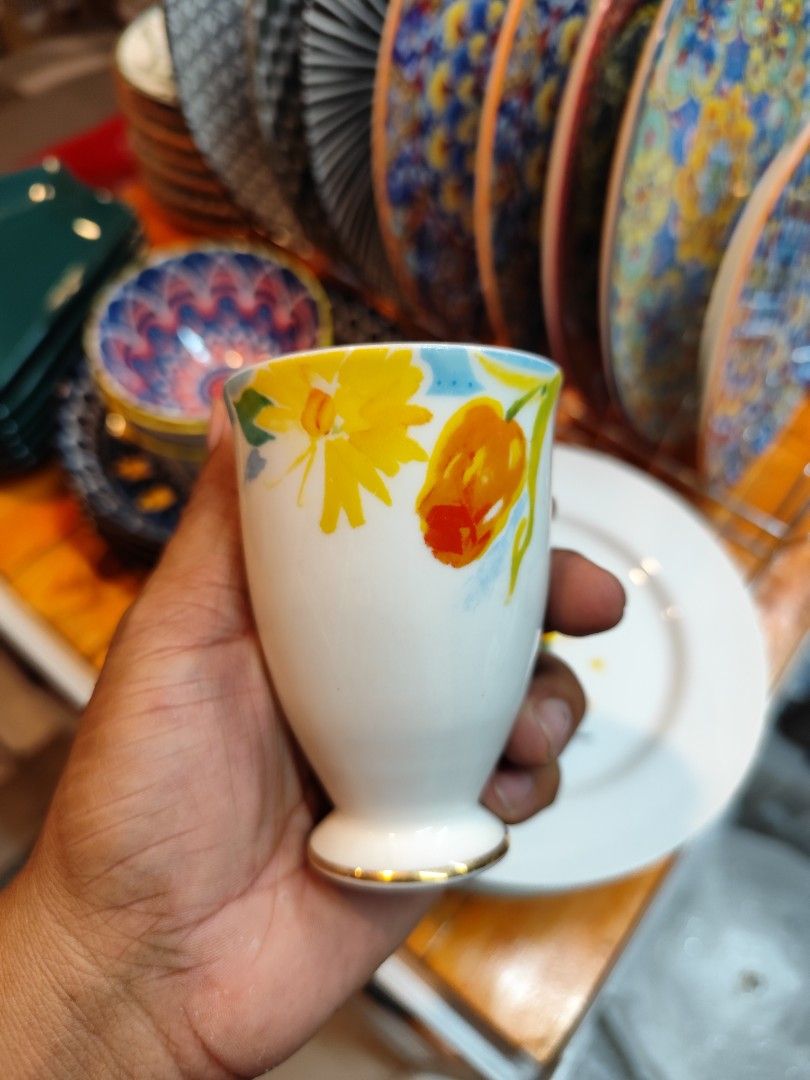 Givenchy Yamaka Japan Tea Cup (Category: Coffee & Tea Tableware) located in Compostela. Submitted by fashiondeamar (Listing ID 1392443326, Image 1). Description: Givenchy Yamaka Japan Tea Cup.
