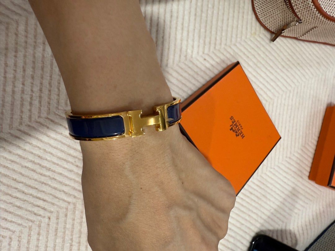 Hermes bracelet (Category: Luxury Accessories) located in Manila. Submitted by rouge_and_orange (Listing ID 1392367891, Image 2). Description: With box autjentic navy bluw gold hardqare used once .