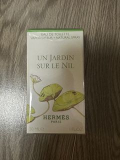 （分類：）位於 。 由 merrygoround. 提交（商品編號 1392471987，圖片 1）。簡介： 。