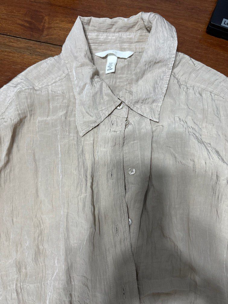 HM Crinkled Shirt Nude S (Category: Blouses) located in Marikina City. Submitted by acbwee (Listing ID 1388340465, Image 3). Description: Used twice.