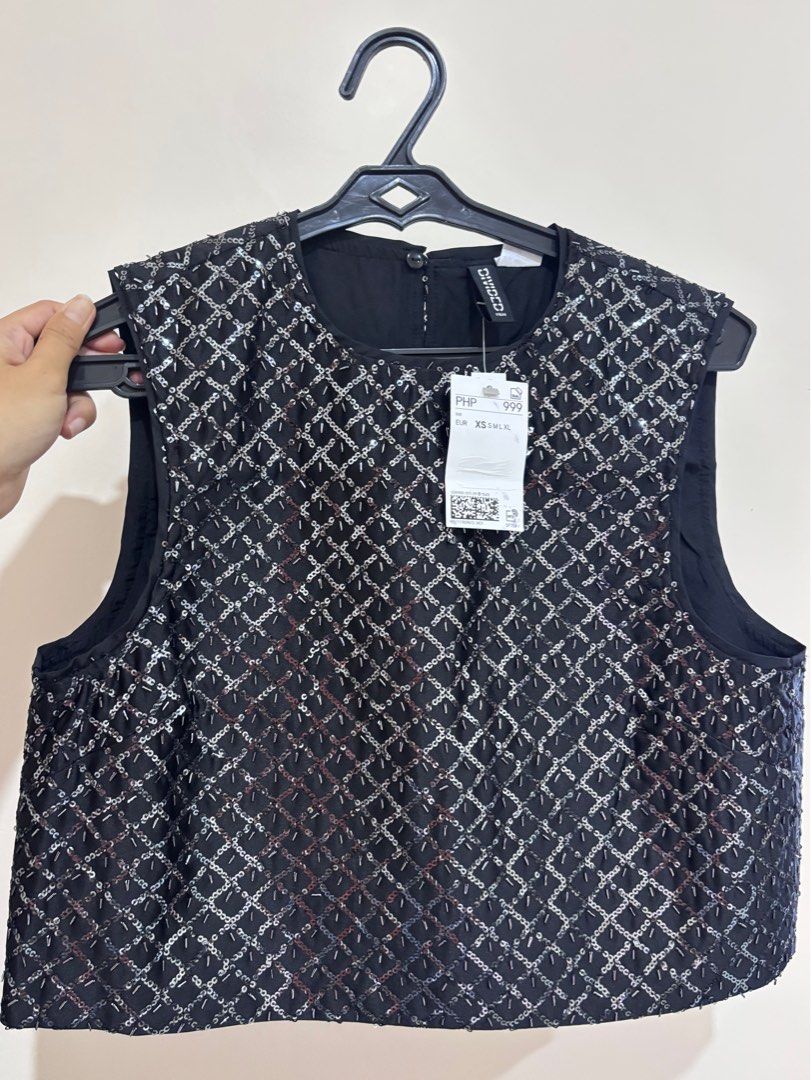 H&M Embellished Top | Sparkle | Party top (Category: Others Tops) located in Makati City. Submitted by solana36 (Listing ID 1392436672, Image 2). Description: Brand new with tag Pit to pit: 17 inches Length: 15.5 inches Location: East Rembo, Taguig SF c/o buyer, can be shipped via J&T.
