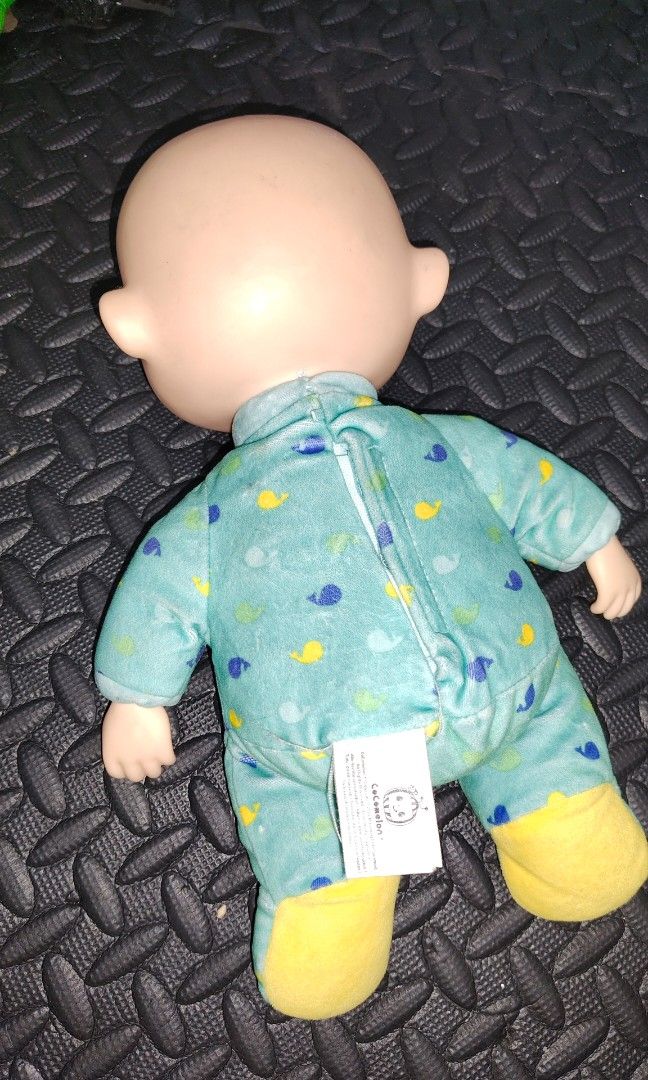JJ - COCOMELON (See Description for details) (Category: Interactive Toys) located in Quezon City. Submitted by zs.onlinehub (Listing ID 1392304939, Image 2). Description: Wala na pong sounds dahil natanggal noong nilinisan. Hindi ko na rin po alam kung saan napunta. Makikita ang mga scratches sa actual pictures na naka-post. kung may katanungan po pwede po mag pm. Thank you!.