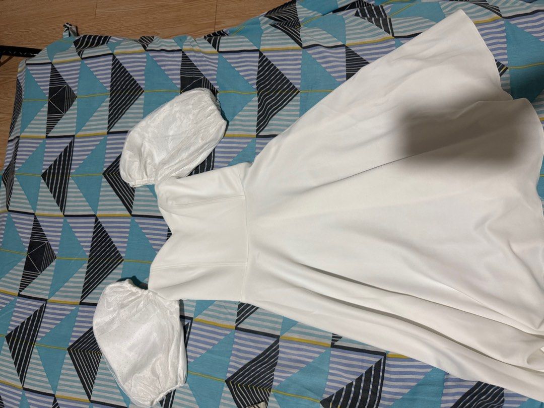 Karimadon white dress (Category: Dresses) located in Mandaluyong City. Submitted by cdo27 (Listing ID 1391018928, Image 3). Description: Used 2x only May fit up to medium/27 waistline.