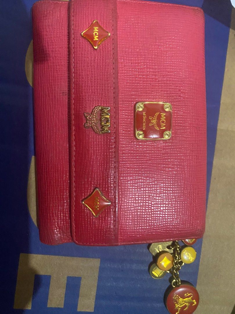 Preloved MCM wallet (Category: Luxury Bags & Wallets) located in Manila. Submitted by margierose92875 (Listing ID 1392482098, Image 1). Description: .