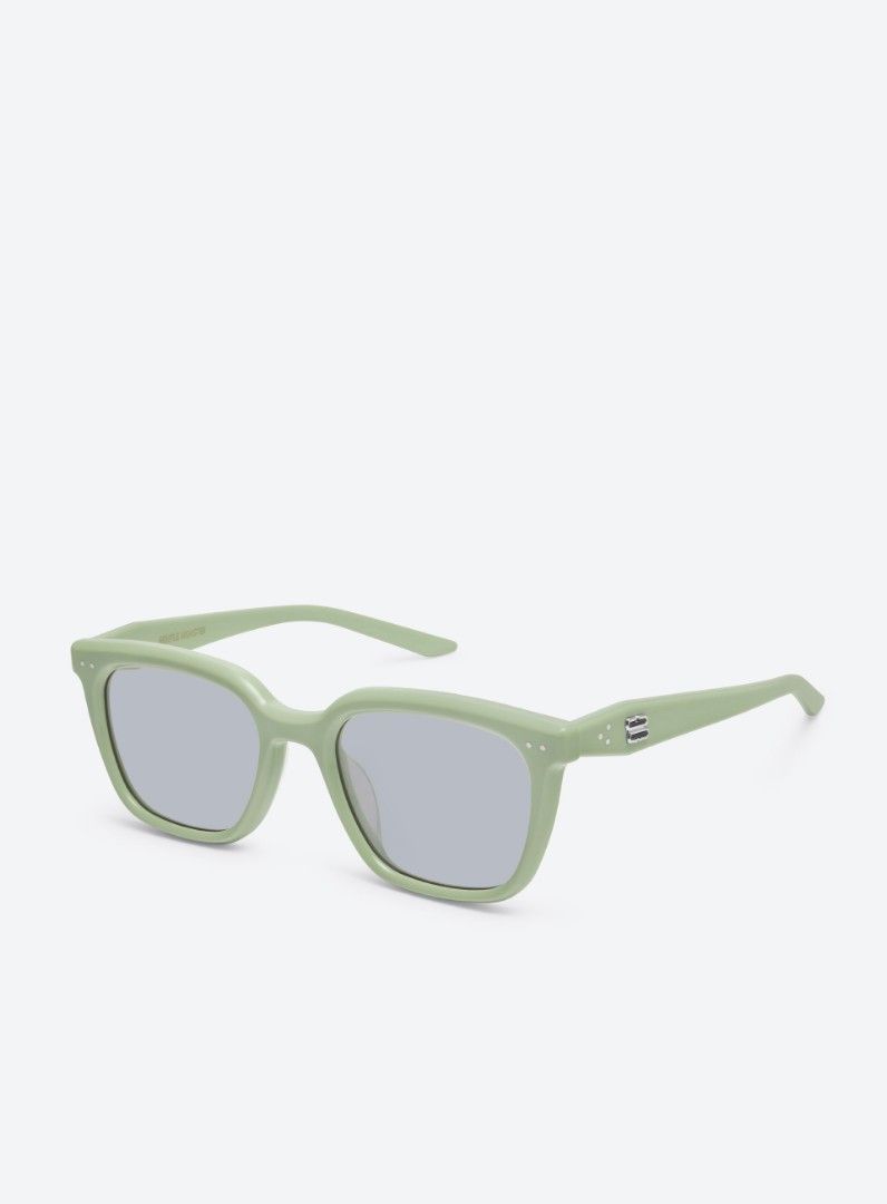 Nubo GR8 Gentle Monster Sunglasses (Category: Sunglasses & Eyewear) located in Mandaluyong City. Submitted by kierafrancescaa (Listing ID 1392420716, Image 1). Description: Bought in Korea, used only once during the trip. RFS: Not using anymore.
