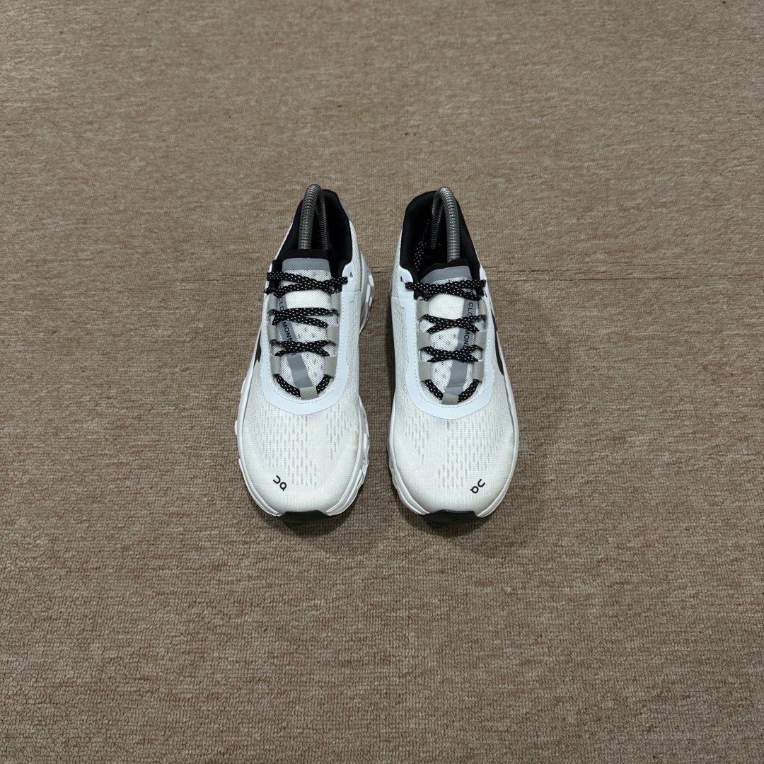 ON CLOUD MONSTER 2 (Category: Sneakers) located in Cebu City. Submitted by cjayzuno04940 (Listing ID 1392480000, Image 2). Description: O N CL OU D MON S TER 2 ORIGINAL✅ US WOMENS-6 EUR-37 CM-23 EXCELLENT CONDITION.