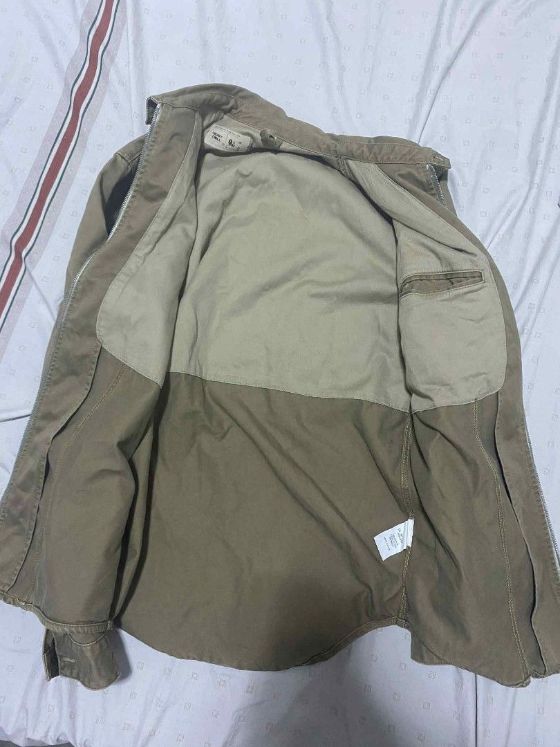 PAUL SMITH RED EAR HEAVY TWILL 9.5 OZ HARRINGTON JACKET (Category: Coats, Jackets and Outerwear) located in Malvar. Submitted by teddylovesyo (Listing ID 1392305413, Image 2). Description: Wts 💸 PAUL SMITH RED EAR HEAVY TWILL 9.5 OZ HARRINGTON JACKET Riri zipper Tagged Small Measurements : Width 21 Length 28-30 back Sleeves 25.5 Excellent condition May repaired pinhole sya 9/10 2,499 + SF Batangas location📍 DM sure buyer📩📩.