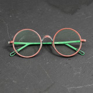 （分類：）位於 。 由 hongkongoptical 提交（商品編號 1392411734，圖片 1）。簡介： 。