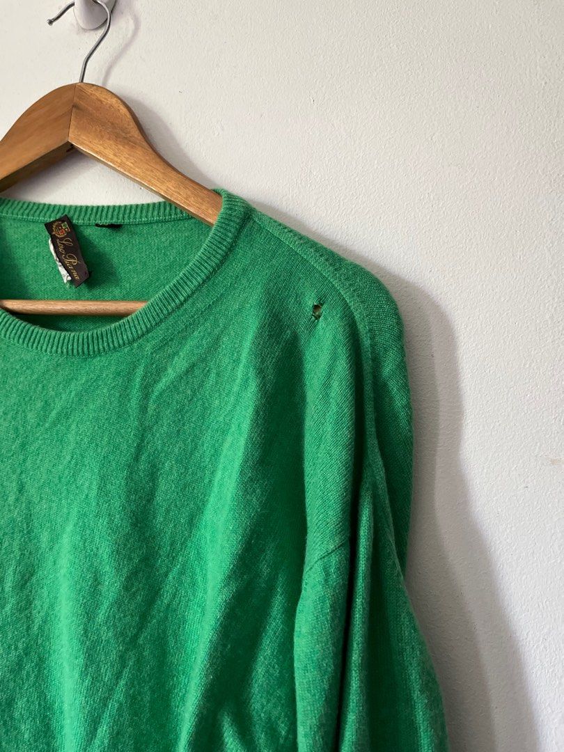 Sweat Shirt (Category: Coats, Jackets and Outerwear) located in Las Pinas. Submitted by dnse_ (Listing ID 1392317653, Image 2). Description: Get this for free when you buy any item from my listing ☺️ Can fit L-XL.