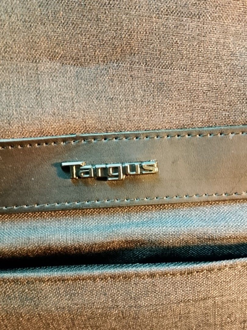 Targus Backpack 🎒 (Category: Backpacks) located in Quezon City. Submitted by viaggo.travels (Listing ID 1392463466, Image 2). Description: This is a Targus backpack, likely designed for carrying laptops and other accessories. Brand: Targus, a company specializing in laptop cases, docking stations, and other computer accessories. Features: Targus backpacks often feature dedicated laptop compartments, ample storage, and ergonomic designs for comfo