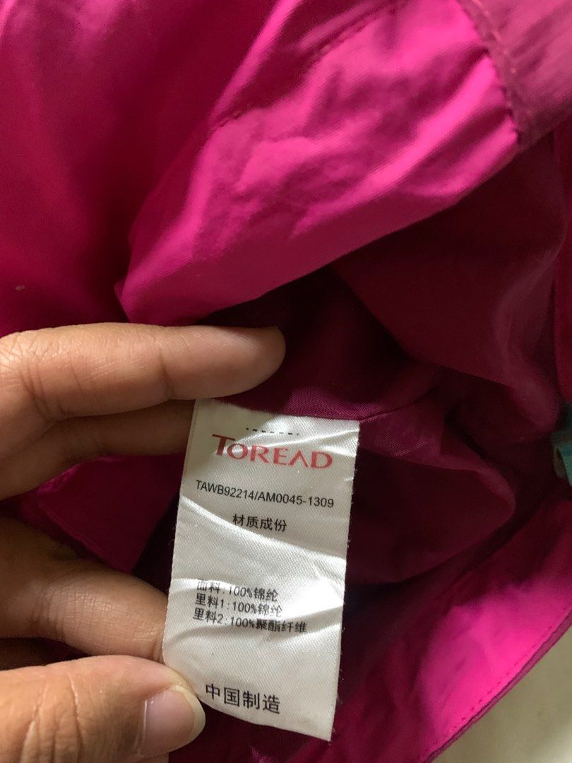 Toread Trekking Jacket (Category: Coats, Jackets and Outerwear) located in San Fernando. Submitted by driploop.ph (Listing ID 1392453787, Image 3). Description: Details on pictures. In excellent condition. 600+sf (j&t).