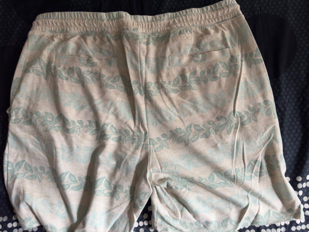 Walking Shorts Sun Stone (Category: Shorts) located in Caloocan City. Submitted by knackknicks (Listing ID 1392329990, Image 2). Description: Walking Shorts Used once .