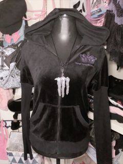 (Category: ) located in . Submitted by shoplikeisa (Listing ID 1392374429, Image 1). Description: .