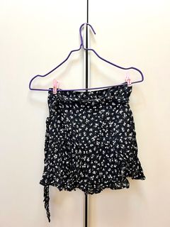 （分類：）位於 。 由 iamusagixd 提交（商品編號 1392403701，圖片 1）。簡介： 。