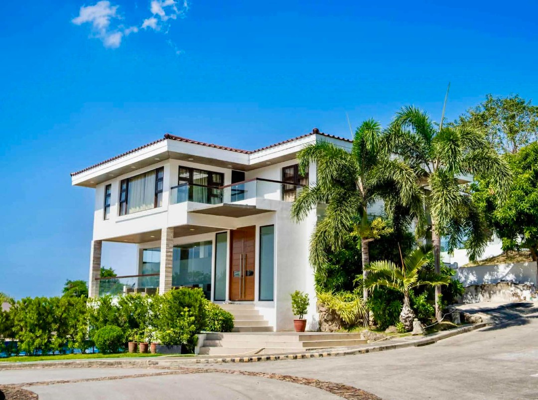 (Category: ) located in . Submitted by modernedge_livingph (Listing ID 1392508780, Image 1). Description: .
