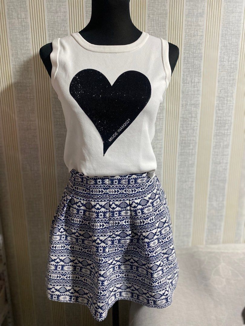 5pcs Take All tops and skirt (Category: Sets or Coordinates) located in Imus. Submitted by pytshoppe (Listing ID 1392600113, Image 1). Description: Fit to small and medium body frame Good as new Used once Stretchable.