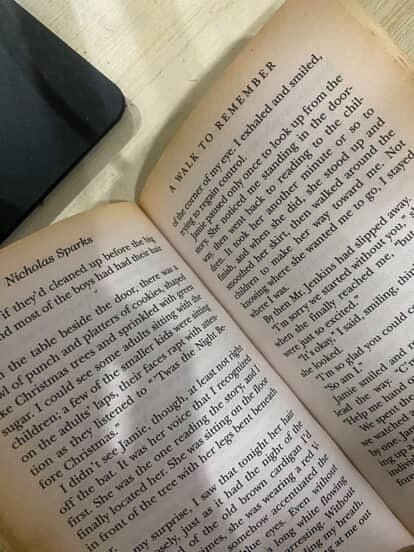 A Walk to Remember by Nicholas Sparks (Category: Storybooks) located in Paranaque City. Submitted by Heyhey0125 (Listing ID 1392548916, Image 2). Description: MOP: GCASH OR PAYMAYA MOD: LALAMOVE OR LBC (SF TO BE SHOULDERED BY THE BUYER).