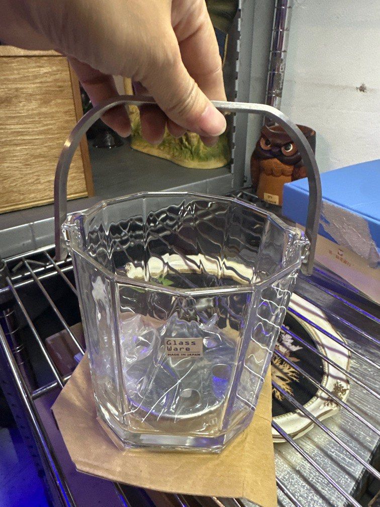 Alderia Glass Ice Bucket (Category: Dinnerware & Cutlery) located in Antipolo. Submitted by queens.collections (Listing ID 1392620823, Image 1). Description: .