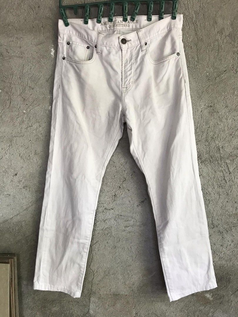 American Eagle Denim Pants (Category: Jeans) located in San Jose del Monte. Submitted by _elll (Listing ID 1392624774, Image 1). Description: American eagle denim pants Color: dirty white 31/32 size on tag Good Condition 350 + sf 📍San Jose Del Monte, Bulacan.