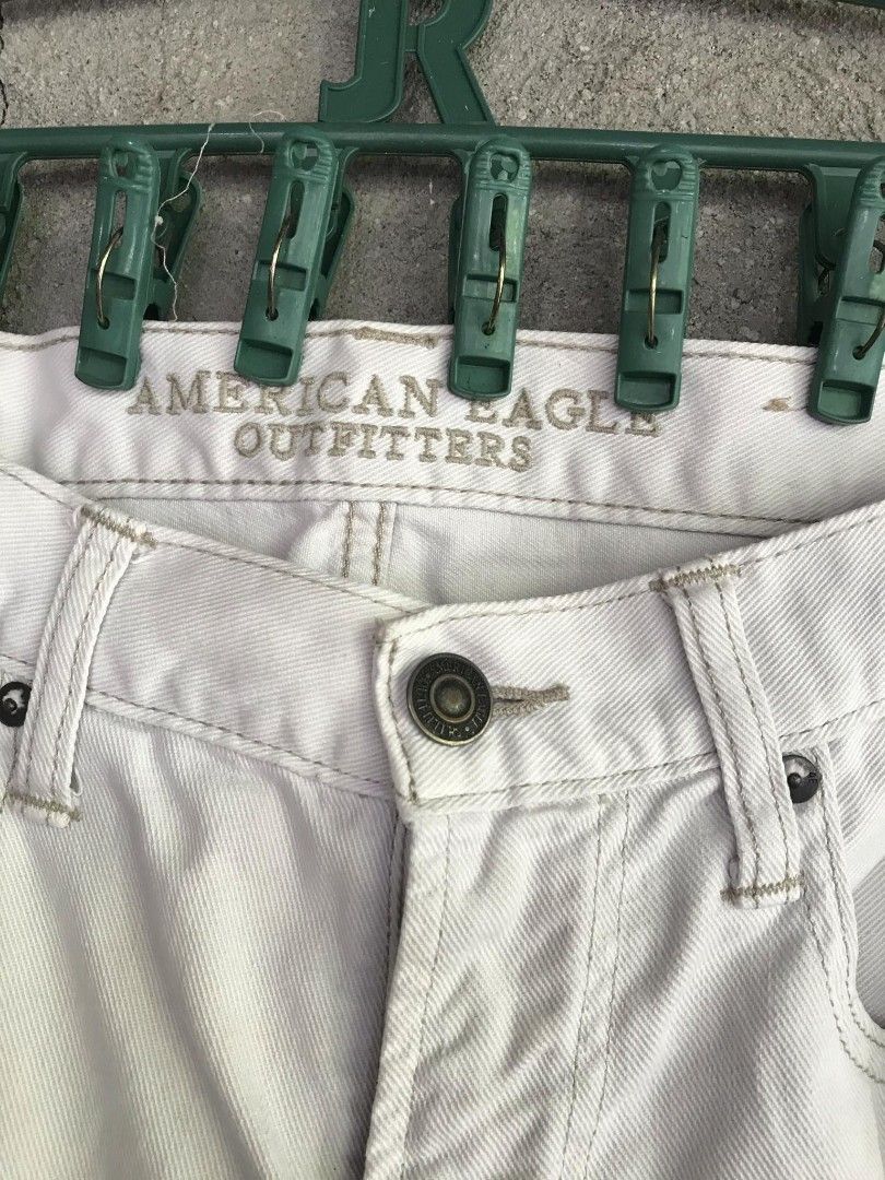 American Eagle Denim Pants (Category: Jeans) located in San Jose del Monte. Submitted by _elll (Listing ID 1392624774, Image 3). Description: American eagle denim pants Color: dirty white 31/32 size on tag Good Condition 350 + sf 📍San Jose Del Monte, Bulacan.