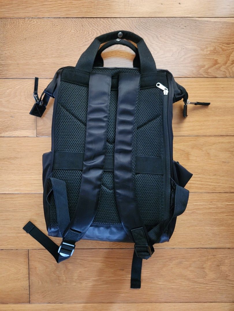 Anello Eleanor Backpack (Black Work Bag) (Category: Backpacks) located in Muntinlupa City. Submitted by rnprz (Listing ID 1392517096, Image 3). Description: THIS IS THE LAST PRICE - water repellant - can fit 13in laptop - bought it for around 4.8k - only used it for less than a year - very comfy! straps and back have soft padding.