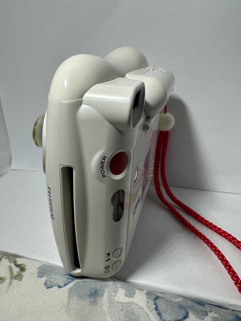 Authentic Hello Kitty instax Mini 25 (Category: Cameras) located in Paranaque City. Submitted by RoyNug (Listing ID 1392642400, Image 2). Description: Pre loved Hello Kitty Instax Mini 25 Color : White Battery operated (battery not included) {imstax film not included No box RFS: DeCluttering Payment accepted : Cash or Gcash or fund transfer via instapay or Pesonet.