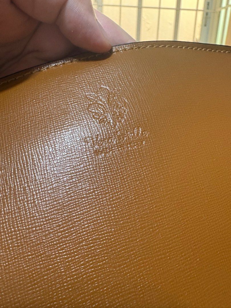 Authentic Italian Leather Corss Body Bag (Category: Cross-body Bags) located in Paranaque City. Submitted by heyitsmeb (Listing ID 1392500409, Image 2). Description: For sale - Authentic Italian cross body bag Bought back in 2019 but still in great condition Authentic Italian leather; bought in Florence Php 1,000 only! RFS: decluttering Loc: Sucat, Paranaque MOP: BPI, GCash, Maya MOD: Grab, Lalamove, or J&T c/o buyer.