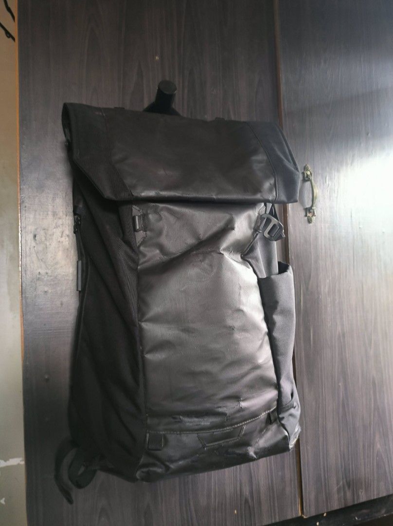 Boundary Supply - Errant Pack (Category: Backpacks) located in Subic. Submitted by abrahamelfa (Listing ID 1392595205, Image 1). Description: Designed for everyday use, it helps you stay organized with dedicated pockets for your laptop, tech gear, and personal items. It’s perfect for work, travel, and weekend adventures. The modular design lets you add accessories to customize your carry and reduce waste. Specs Dimensions: 11.42W x 18.9H x 5.51D"