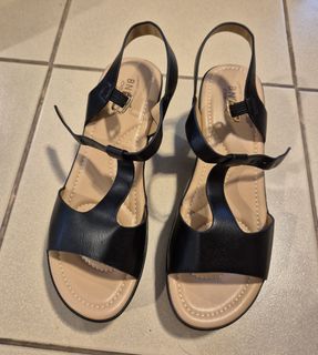 (Category: ) located in . Submitted by maydeleo1 (Listing ID 1392530352, Image 1). Description: .