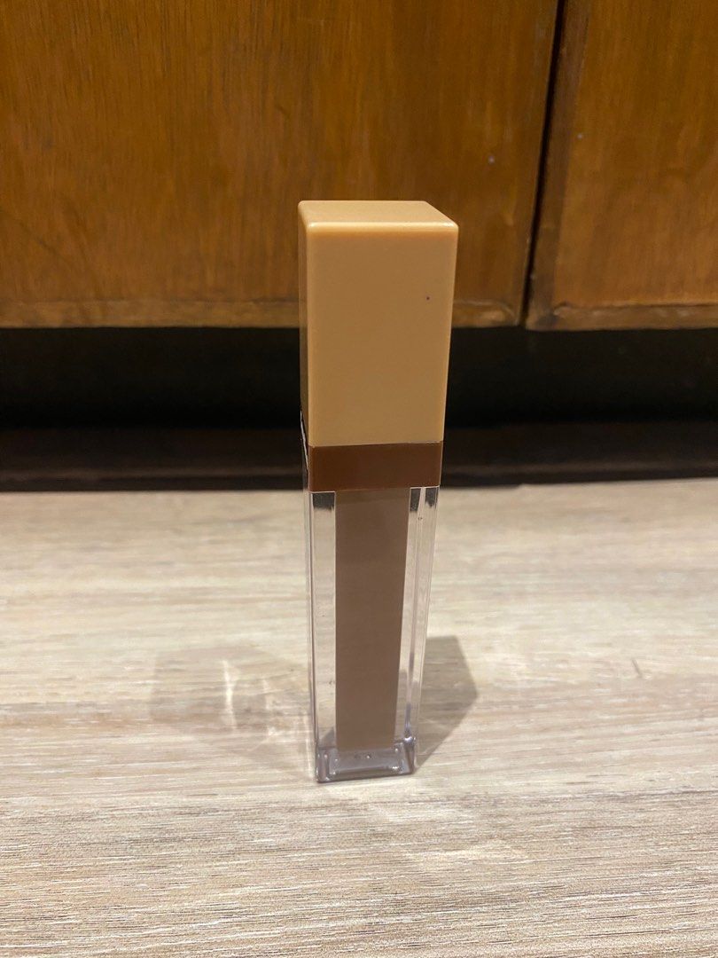 Careline x Spongebob Contour (Category: Makeup) located in Manila. Submitted by artsygunda (Listing ID 1392567921, Image 3). Description: Never used but opened. Bought earlier this year.