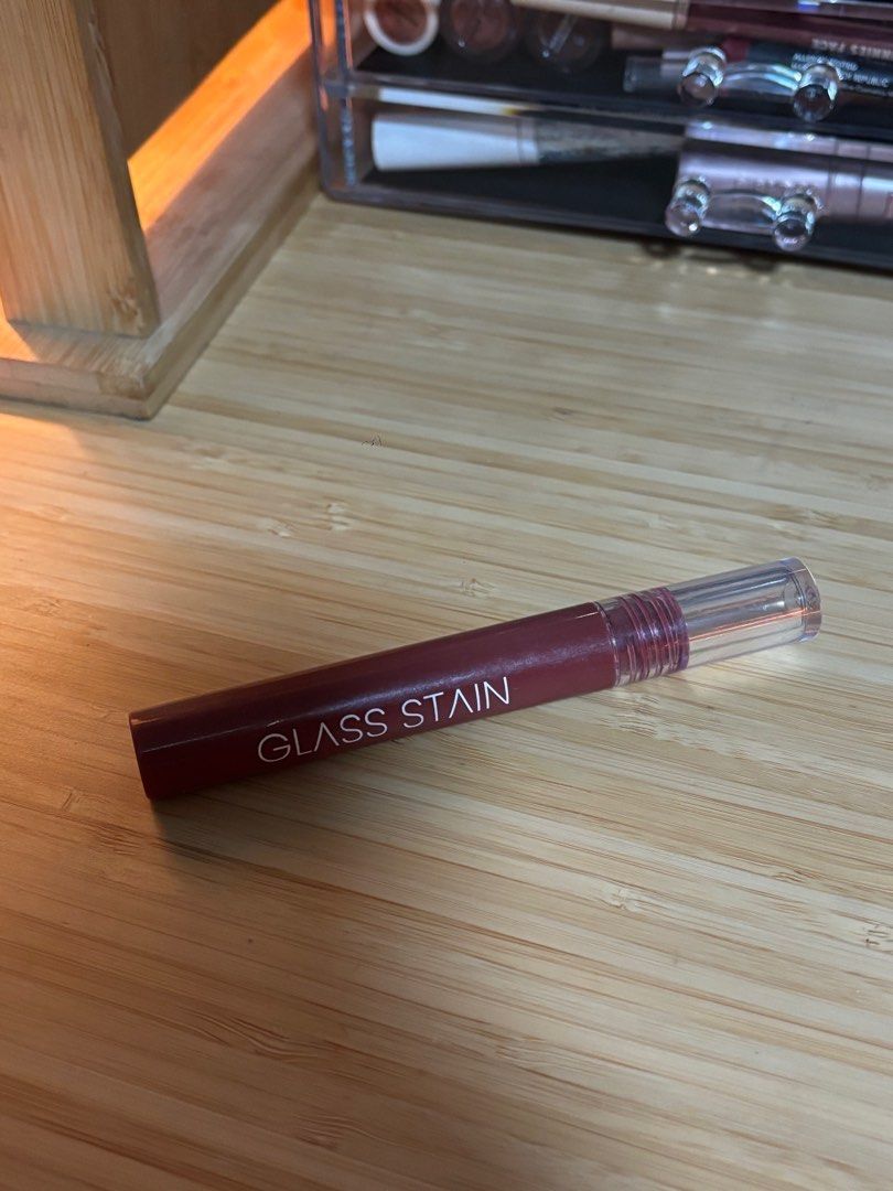 Detail Cosmetics Glass Stain - Dip (Category: Makeup) located in Mandaluyong City. Submitted by gnocchiwoki (Listing ID 1392674657, Image 1). Description: Shade: Dip Swatched only RFS decluttering Will give freebie if buying in bulk! Loc: Mandaluyong.
