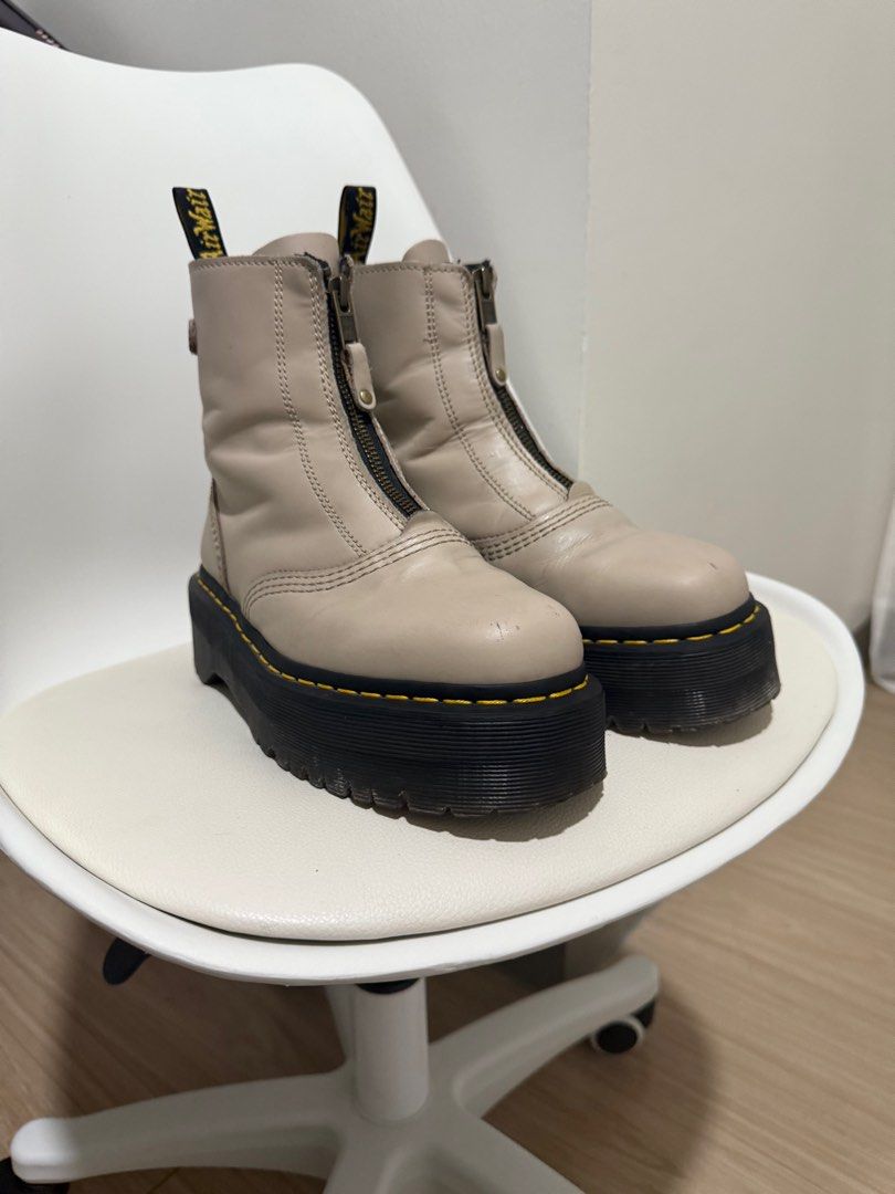 Dr. Martens - Jetta Zipped Platform (Category: Boots) located in Manila. Submitted by happyleiii (Listing ID 1392638100, Image 3). Description: Open for negotiation. Loved this pero not my style also .