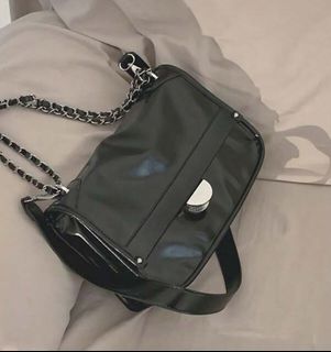 (Category: ) located in . Submitted by sinchancrayonxiaoxin (Listing ID 1392626205, Image 1). Description: .