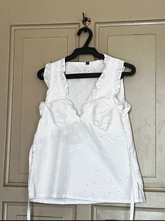 (Category: ) located in . Submitted by preloved923 (Listing ID 1392545291, Image 1). Description: .