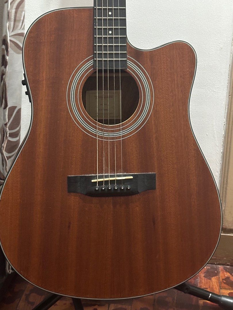 Fernando Guitar (Category: Musical Instruments) located in Mandaluyong City. Submitted by fizz4gudd (Listing ID 1392619011, Image 2). Description: Fernando Acoustic Guitar Like new Seldomly used Original Strings (Naputol lang recently yung last string mura lang naman string E around 50 sguro strings) it depends sa brand if martin Inclusions: Guitar Stand Srp: 9k No Issues.