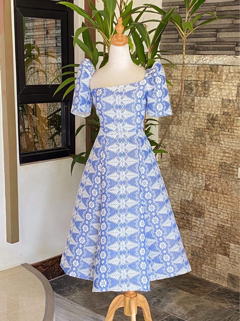 Filipiniana FOR RENT (Category: Dresses) located in Manila. Submitted by _mryjd (Listing ID 1392571433, Image 1). Description: Used only once, excellent condition With asymmetrical neckline, detachable right filipiniana sleeve Custom-made but will probably fit S-M Measurements provided to tailor: Shoulder: 41.5cm Bust: 89cm Waist: 75.5cm Hips: 95.6cm Dress length: 115cm Arm hole: 42cm Great for oathtaking / graduation / other filipiniana-themed e