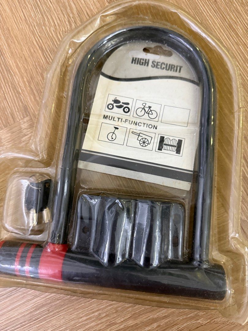 High Security Multi-Function U-Lock (Category: Locks, Doors & Gates) located in Singapore. Submitted by lslee (Listing ID 1392627026, Image 2). Description: - Brand new U-lock - Multi-function: Suitable for motorcycles, bicycles, etc. - High security - Easy to use - Durable - Comes in original packaging New old stock. Never used it but the packaging cracked. Come with two keys . Size 180*245mm Self pick up at the interlace at depot road only . .