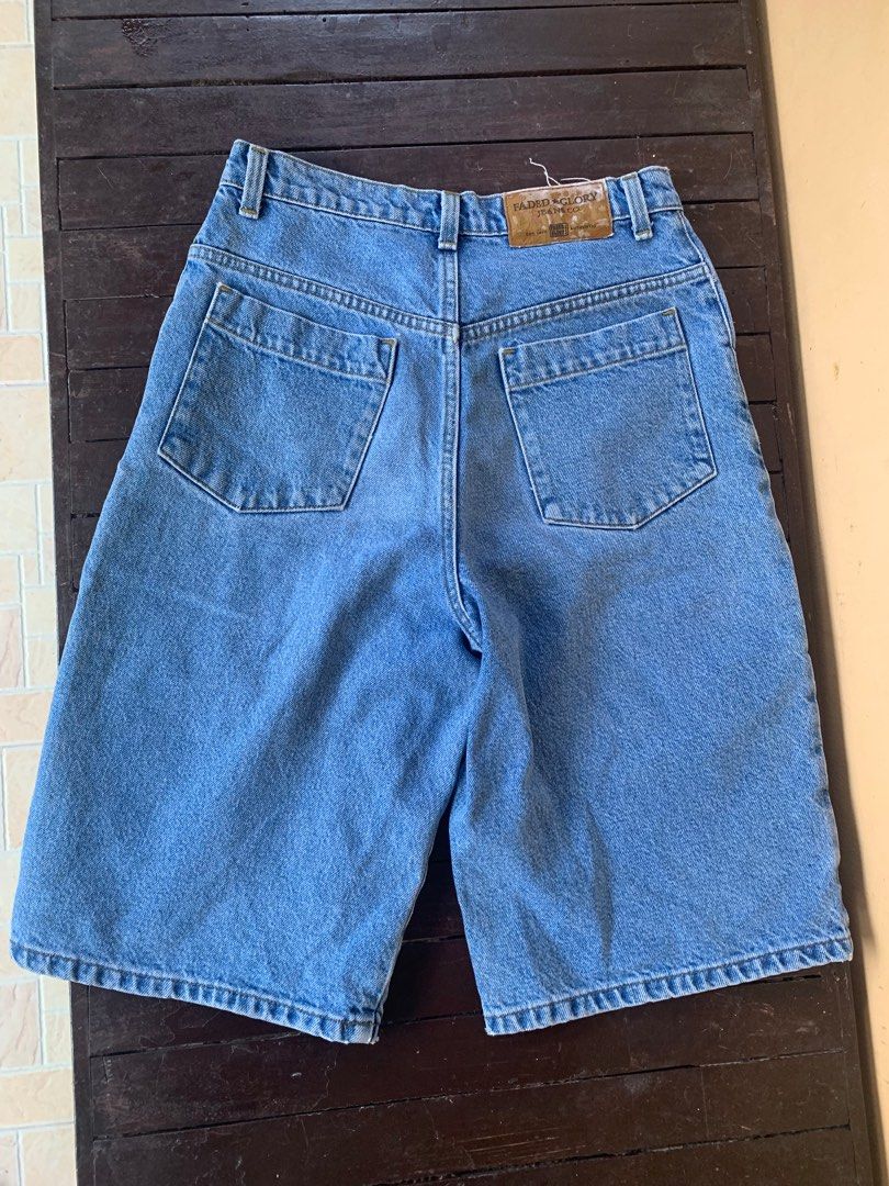 Highwaisted Faded Glory Jorts (Category: Other Bottoms) located in Magalang. Submitted by bakedpotatoes_ (Listing ID 1392496159, Image 2). Description: ✨ Size 27-28.