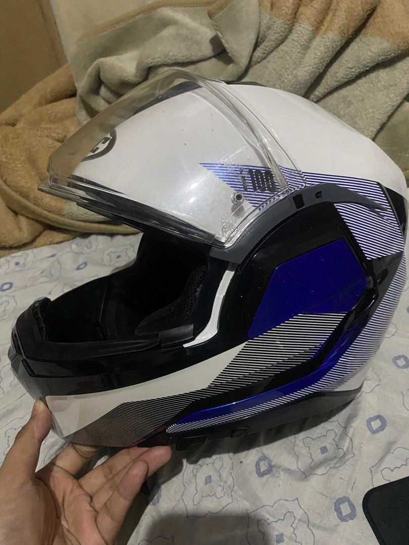 HJC MODULAR DUAL VISOR HELMET w/ free )PINLOCK LENS & IXON GLOVES (Category: Helmets and other Riding Gears) located in Manila. Submitted by warmcloud-1bc7 (Listing ID 1392661398, Image 2). Description: - 17k orig price. - 2x pa lang nagagamit so technically parang bagong bili pa - large size - andito pa og box issues: none, as i’ve said 2x pa lang nagagamit alikabok lang meron dahil di nagagamit rfs: di nagagamit since ibang size nabili - offer 