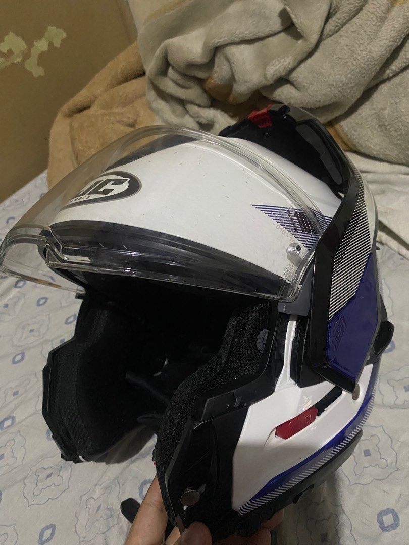 HJC MODULAR DUAL VISOR HELMET w/ free )PINLOCK LENS & IXON GLOVES (Category: Helmets and other Riding Gears) located in Manila. Submitted by warmcloud-1bc7 (Listing ID 1392661398, Image 3). Description: - 17k orig price. - 2x pa lang nagagamit so technically parang bagong bili pa - large size - andito pa og box issues: none, as i’ve said 2x pa lang nagagamit alikabok lang meron dahil di nagagamit rfs: di nagagamit since ibang size nabili - offer 