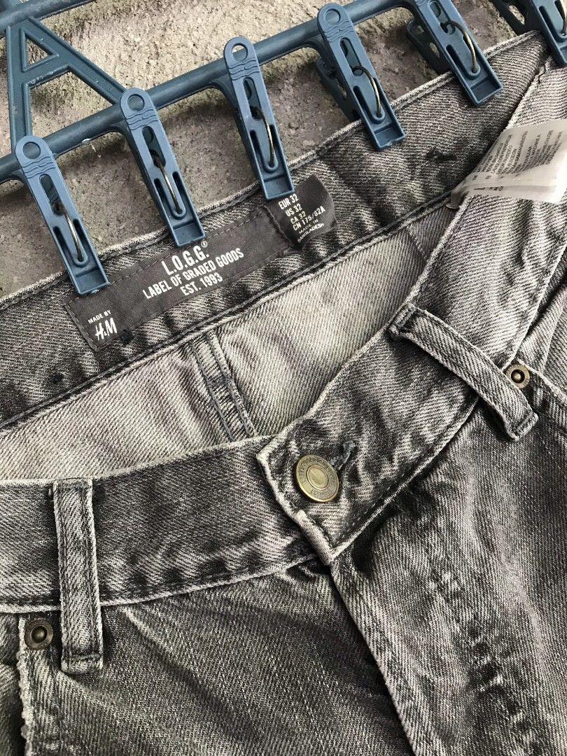 H&M Denim Pants (Category: Jeans) located in San Jose del Monte. Submitted by _elll (Listing ID 1392625885, Image 3). Description: H&M Denim Pants Size 32 on tag Issue: small holes (check last 2 photos) 250 + sf 📍San Jose Del Monte, Bulacan.