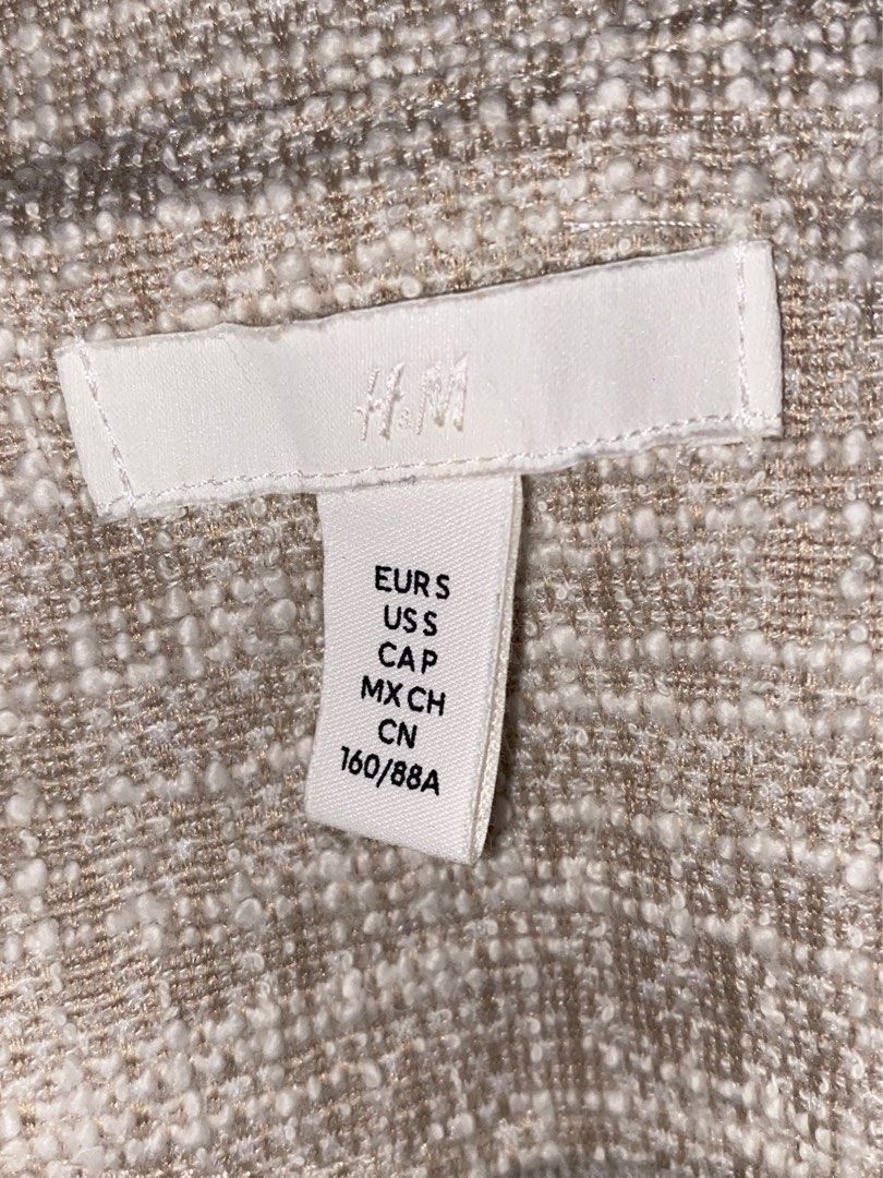 H&M Jersey Cardigan Beige (Small) (Category: Blouses) located in Manila. Submitted by godeclutterwithme (Listing ID 1392659484, Image 2). Description: Open for offers! Item used once, washed once. Rfs: Wrong size. No issue! Bought for PHP 1499, I think, at H&M's physical store. Size is small, I grabbed some photos from H&M website for more specific details. Very very good quality! .