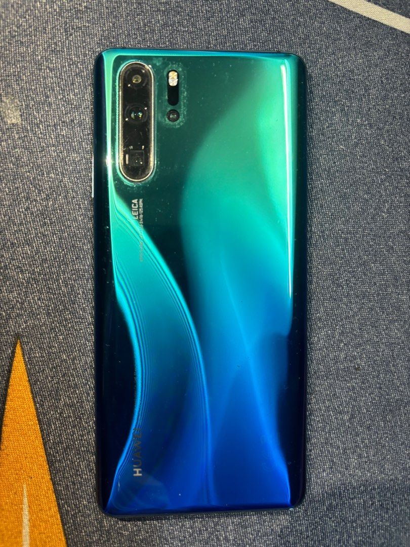 Huawei P30 Pro (Category: Huawei) located in Manila. Submitted by chelleanne25784 (Listing ID 1392573289, Image 2). Description: 8gb ram 256gb rom With playstore pa Openline Reset all u want No amoled burn All original parts, never been open With box Issue: volume and power button ayaw na mapindot kaya nag download nlng ng power apps bukod don wala na iba issue. May bawas pa sa surebuyer.