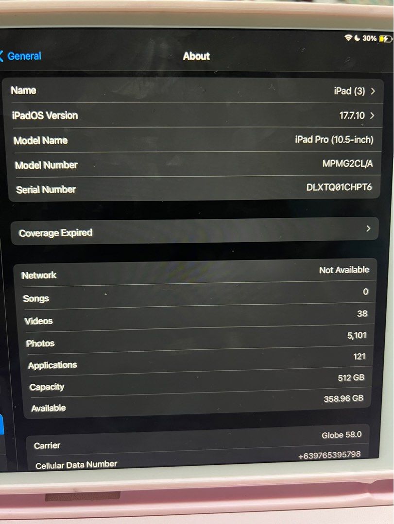 Broken iPad Pro 10.5” 512gb + Cellular (Category: Laptops & Notebooks) located in Quezon City. Submitted by purpleparrot (Listing ID 1392621729, Image 2). Description: Broken.