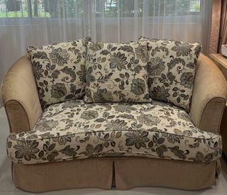 (Category: ) located in . Submitted by LauraLuxury (Listing ID 1392315080, Image 1). Description: .